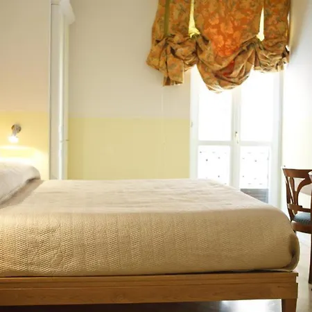 Piazza Di Spagna Prestige Petit Guest house
